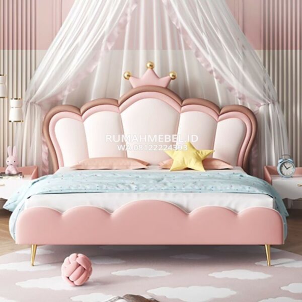 Tempat-Tidur-Anak-Perempuan-Pink-Model-Ratu-600x600-1.jpg Tempat Tidur Anak Perempuan Pink Model Ratu 600x600 1 1