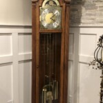 Almari Jam Hias Jati