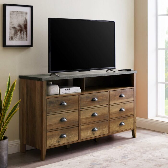 bufet tv jati rustic dengan laci dan rak di ruang tamu