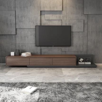 bufet tv minimalis modern warna kayu dipasang pada dinding panel beton di ruang keluarga