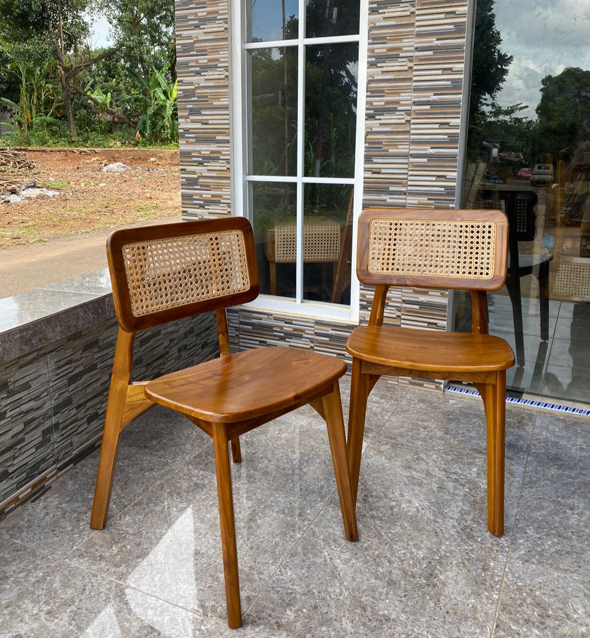 Kursi Cafe Rotan Jati dengan Kombinasi Rotan Alami Kursi Cafe Rotan Jati dengan Kombinasi Rotan Alami